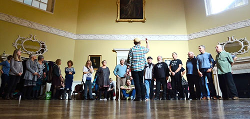 Choir leader counting in